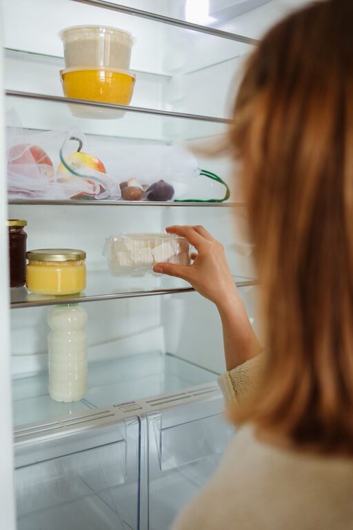 How to Keep a Tidy Fridge and Pantry for a Cleaner Kitchen